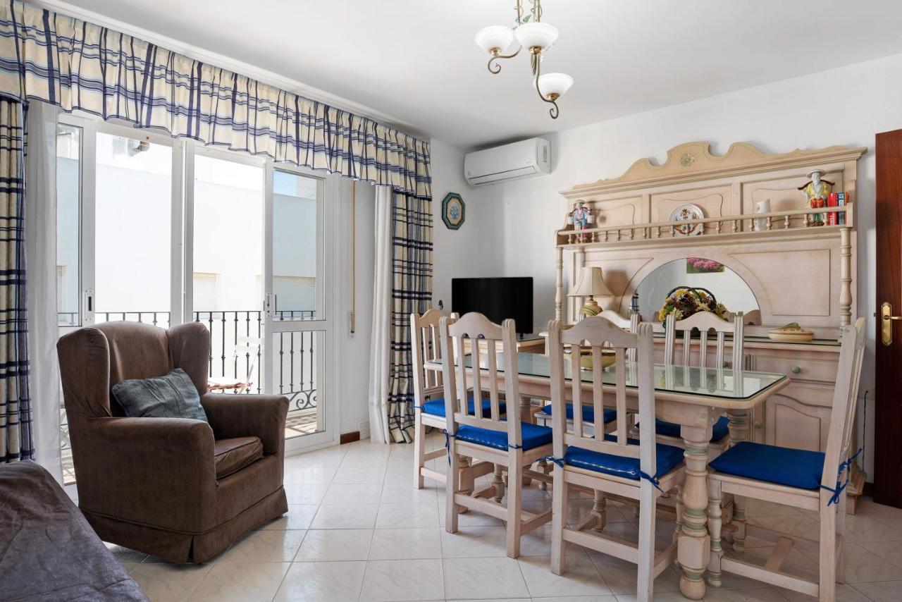 Apartamento Mercedes โกนิล เด ลาฟรอนเตรา ภายนอก รูปภาพ