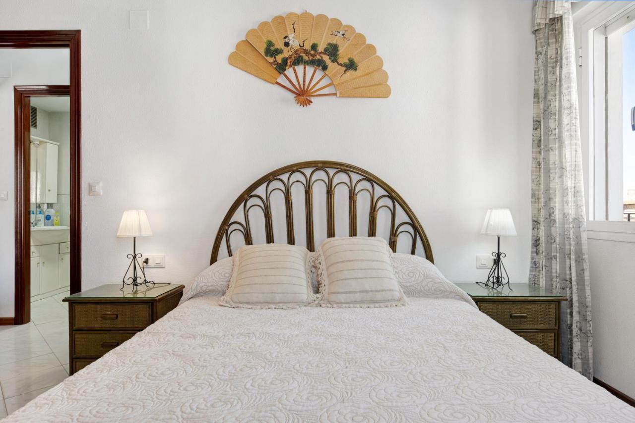 Apartamento Mercedes โกนิล เด ลาฟรอนเตรา ภายนอก รูปภาพ